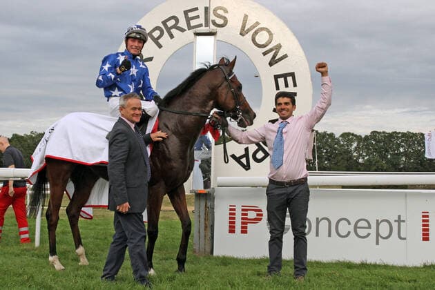 22 09 2019, Cologne, North Rhine-Westphalia, GER Aspetar with Jason Watson after winning the Prize of the European Racecourse Koeln Weidenpesch Pferd, Jockey, Aspetar, Watson, victory 190922S886KOELN JPG
