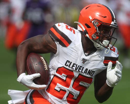 NFL, American Football Herren, USA 2019: Browns vs Ravens SEP 29, Cleveland Browns RB Dontrell Hilliard (25) in action during a game against the Baltimore Ravens at M&T Bank Stadium in Baltimore, Maryland on September 29, 2019. Photo Mike Buscher Cal Media Sipa USA(Credit Image: © Mike Buscher Cal Sport Media Sipa USA CSM Sipa USA) NO ARCHIVING, EDITORIAL USE ONLY, NO USE IN BOOKS WITHOUT CONSENT Baltimore MD United States Copyright: xCalxSportxMediax 20190930001423196715
