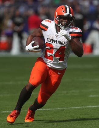 NFL, American Football Herren, USA 2019: Browns vs Ravens SEP 29, Cleveland Browns RB Nick Chubb (24) in action during a game against the Baltimore Ravens at M&T Bank Stadium in Baltimore, Maryland on September 29, 2019. Photo Mike Buscher Cal Media Sipa USA(Credit Image: © Mike Buscher Cal Sport Media Sipa USA CSM Sipa USA) NO ARCHIVING, EDITORIAL USE ONLY, NO USE IN BOOKS WITHOUT CONSENT Baltimore MD United States Copyright: xCalxSportxMediax 20190930001423197335