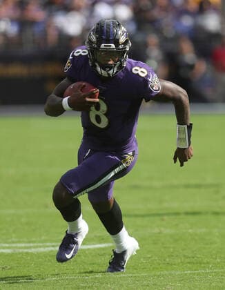NFL, American Football Herren, USA 2019: Browns vs Ravens SEP 29, Baltimore Ravens QB Lamar Jackson (8) in action during a game against the Cleveland Browns at M&T Bank Stadium in Baltimore, Maryland on September 29, 2019. Photo Mike Buscher Cal Media Sipa USA(Credit Image: &copy; Mike Buscher Cal Sport Media Sipa USA CSM Sipa USA) NO ARCHIVING, EDITORIAL USE ONLY, NO USE IN BOOKS WITHOUT CONSENT Baltimore MD United States  Copyright: xCalxSportxMediax 20190930001423219261