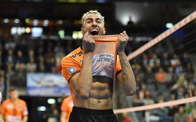 Benjamin Patch BR Volleys , Cheers, BR Volleys Berlin SVG Lüneburg German Volleyball League, Season 2019 2020, Men, Men, Men, Volleyball, Germany, playoffs Germany, Max Schmeling Halle Berlin, 13 11 2019