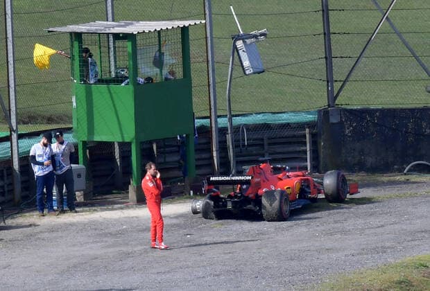 FORMULA 1 HEINEKEN GRANDE PRÃäMIO DO BRASIL 2019 17 11 2019, Autodromo Jose Carlos Pace, Interlagos, FORMULA 1 HEINEKEN GRANDE PRÃÄMIO DO BRASIL 2019 , in the picture Sebastian Vettel GER 5 , Scuderia Ferrari Mission Winnow is cancelled with tyre damage after the collision with Charles Leclerc MCO 16 , Scuderia Ferrari Mission Winnow nordphotoxBratic nph00250