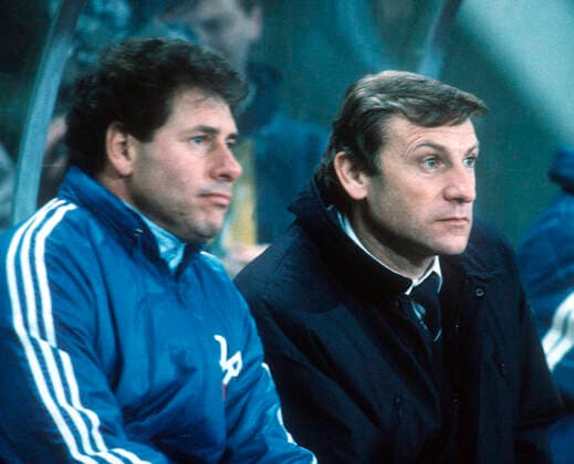 World Championship Qualification Austria German Democratic Republic 3 0 15 11 1989 in Vienna Coach Eduard Geyer GDR on the bench Li Co Coach Eberhard Vogel DFL REGULATIONS PROHIBIT ANY USE OF PHOTOGRAPHS AS IMAGE SEQUENCES AND OR QUASI VIDEO HM