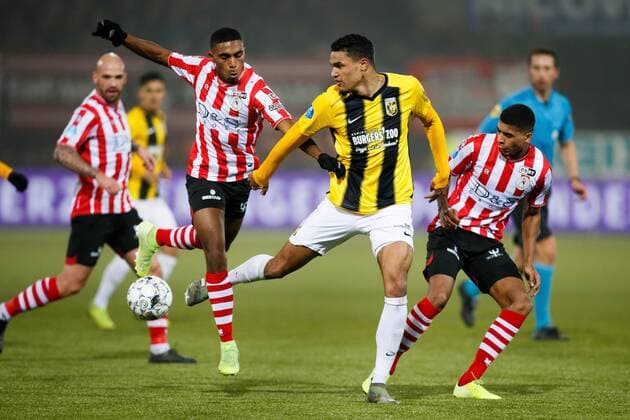 (L-R) Deroy Duarte of Sparta Rotterdam, Danilho Doekhi of Vitesse, Laros Duarte of Sparta Rotterdam during the Dutch Eredivisie match between Sparta Rotterdam and Vitesse Arnhem at Sparta Stadium Het Kasteel on November 24, 2019 in Rotterdam, The Netherlands Dutch Eredivisie 2019 2020 xVIxANPxSportx xDenxBreejenxFotografiexIVx 402481702