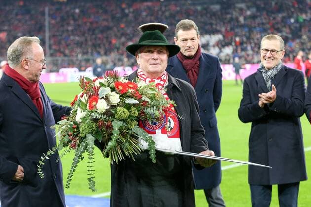 l r Chairman Karl Heinz Rummenigge FC Bayern Muenchen , Honorary President Uli Hoeness FC Bayern Muenchen is honoured and a box named after him the Uli Hoeness Lounge, FC Bayern Muenchen vs. Bayer 04 Leverkusen, 1 Bundesliga, 30 11 2019, DFB regulations prohibit any use of photographs as image sequences and or quasi video Muenchen Bayern Germany Copyright: xkolbert-press ChristianxKolbertx