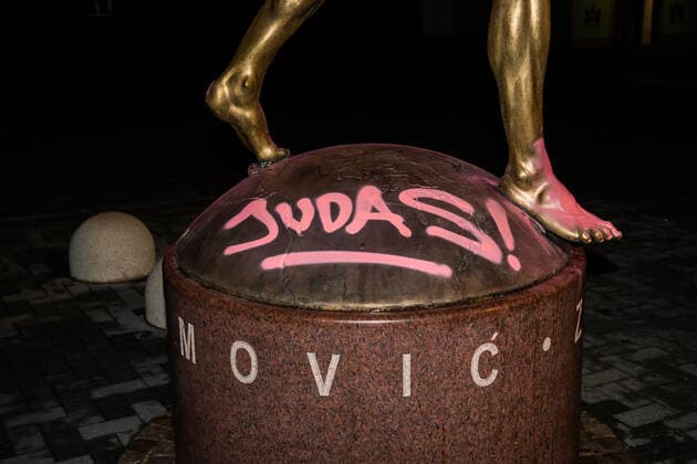 191202 The statue of Zlatan Ibrahimovic has been vandalized on December 2, 2019 in Malmö Photo Christoffer Borg Mattisson BILDBYRAN COP 261 bbeng football football soccer zlatan ibrahimovic statue statue,  Copyright: CHRISTOFFERxBORGxMATTISSON BB191202BB227