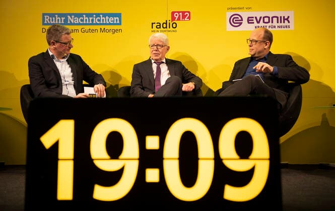 21 edition from 19 09 of the black and yellow Talk on 04 12 2019 in the Lensing Carree of the Ruhrnachrichten in Dortmund North Rhine-Westphalia Dr Reinhard Rauball, President, BVB Borussia Dortmund, in conversation with the Ruhrnachrichten, portrait, facial expressions, gestures, Copyright: xChristopherxNeundorfx