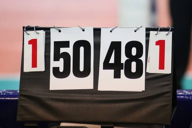 Volleyball Bundesliga Men, 21 12 2019, Alpenvolleys Haching vs SVG Lueneburg Volleyball, Volleyball Bundesliga Men, 21 12 2019, HYPO TIROL Alpenvolleys Haching dark blue vs SVG Lueneburg white , Unterhaching picture score of the longest set in German Volleyball, 1 Bundesliga Alpenvolleys Haching dark blue win this set against SVG Lueneburg white , Worldrecord Copyright: xBEAUTIFULxSPORTS NilsxKoepkex