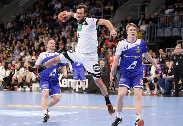 BAU 04 01 2020 Mannheim Handball international match Germany vs. Iceland, from l Arnor Por Gunnarsson Island , Uwe Gensheimer GER , Haukur Prastaeson Island