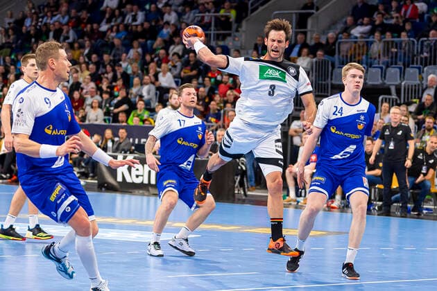 Mannheim, Germany 04 January 2020 International Handball Championship 2020 Germany vs. Iceland vs. li Gudjon Valur Sigurdsson Iceland , Uwe Gensheimer Germany Rhein Neckar Loewen , Haukur Brastrason Iceland Mannheim SAP Arena Baden Württemberg Germany