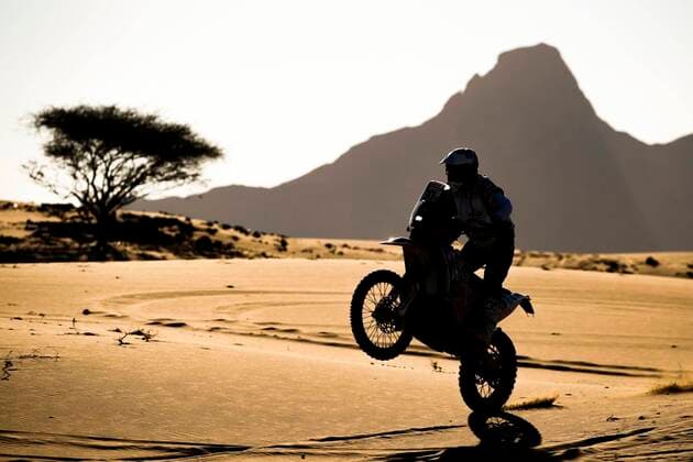 Bilder des Jahres 2020, Sport 01 Januar Sport Themen der Woche KW01 Sport Bilder des Tages 30 Tomiczek Adam (pol), Ktm, Orlen Team, Moto, Bike, action during Stage 1 of the Dakar 2020 between Jeddah and Al Wajh, 752 km - SS 319km, in Saudi Arabia, on January 5, 2020 MOTORSPORT : Rallye de Dakar - Etape 1 - Jeddah a Al Wajh - 05 01 2020 DPPI Panoramic