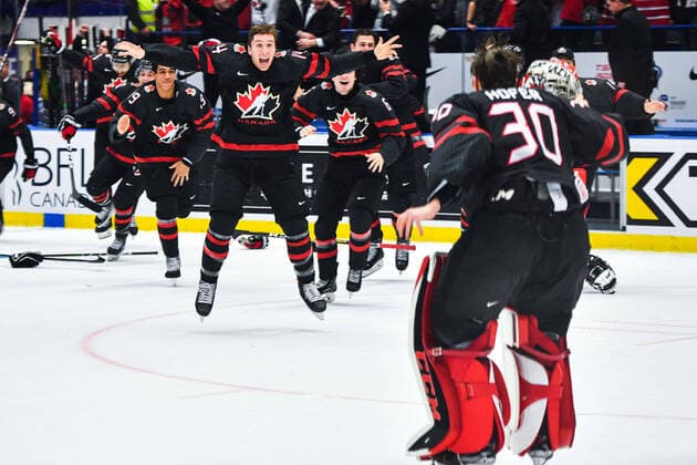 200105 Jared McIsaac celebrate with goalkeeper Joel Hofer of Canada after the 2020 IIHF World Junior Championship gold medal game between Canada and Russia on January 5, 2020 in Ostrava Photo Simon Hastegard BILDBYRAN kod SH 180176 ishockey ice hockey u20 jvm jvm 2020 jvm 19 20 iihf world junior championship world juniors bbeng final kanada ryssland jubel,  Copyright: SIMONxHASTEGARD BB200105ZF018