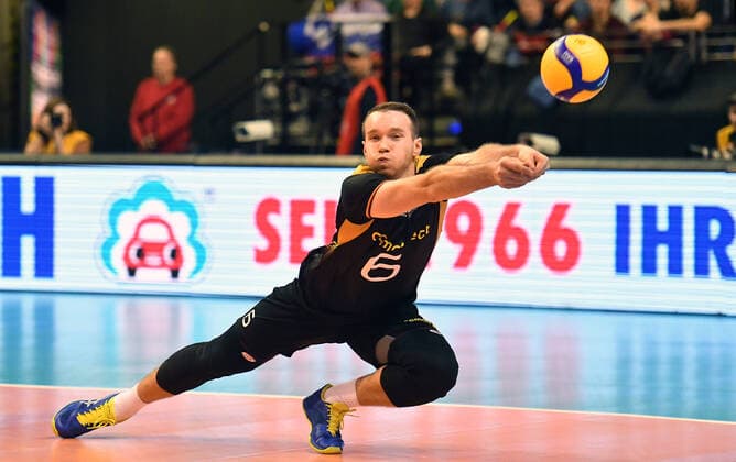 Denys Kaliberda Germany , at a failed ball acceptance France Germany France Germany CEV Tokyo Volleyball Europe Qualification 2020 CEV Tokyo Volleyball European Qualification 2020 Final, Final, Men, Men, Men, Men, Volleyball, , Germany, Max Schmeling Halle Berlin, 10 1 2020