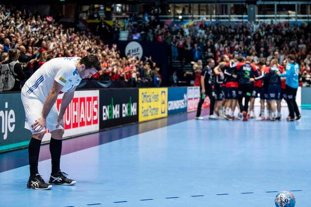 200112 Romain Lagarde of France looks dejected after the EHF European Handball Championship match between France and Norway on January 12, 2020 in Trondheim Photo Vegard Wivestad Grott BILDBYRAN code VG 170465 bbeng handball handball handball handball em 2020 european mens handball championship 2020 em 2020 handbolls em 2020 ehf euro 2020 norway norway france depp dejected,  Copyright: VEGARDxWIVESTADxGRoTT BB200112VG081