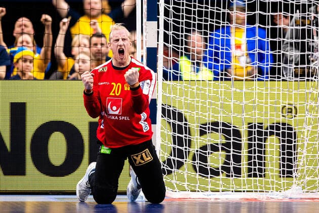 200114 Goalkeeper Mikael Appelgren of Sweden celebrates during the EHF European Handball Championship match between Sweden and Poland on January 14, 2020 in Gothenburg Photo Michael Erichsen BILDBYRAN Cop 89 bbeng handball handball handball handball in 2020 european mens handball championship 2020 in 2020 handballs in 2020 ehf euro 2020 sweden sweden poland poland cheering,  Copyright: MICHAELxERICHSEN BB200114MI066