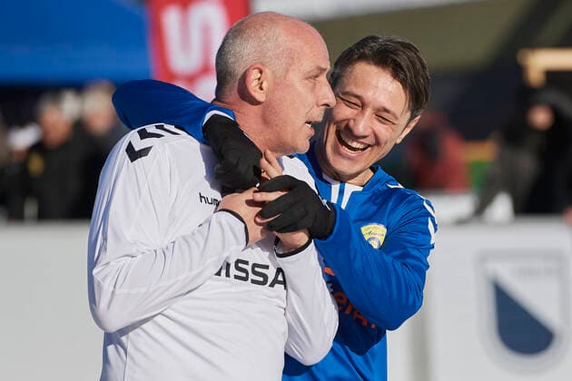 Unofficial Snow Football World Championship 2020, Arosa, Switzerland Arosa, Switzerland, 17 January 2020 Nico Kovac has fun with Mario Basler at the unofficial Snow Football World Championship Ice Snow Football 2020 in Arosa