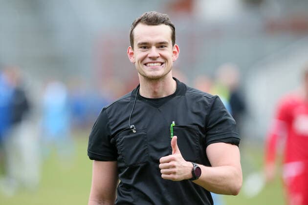 Cottbus, 18 01 2020, Stadium of Friendship, Football, Men, Test match, 3 League, Regionalliga Nordost , FC Energie Cottbus Chemnitzer FC 2 1 1 0 , In the picture referee Richard Hempel Großnaundorf ,
