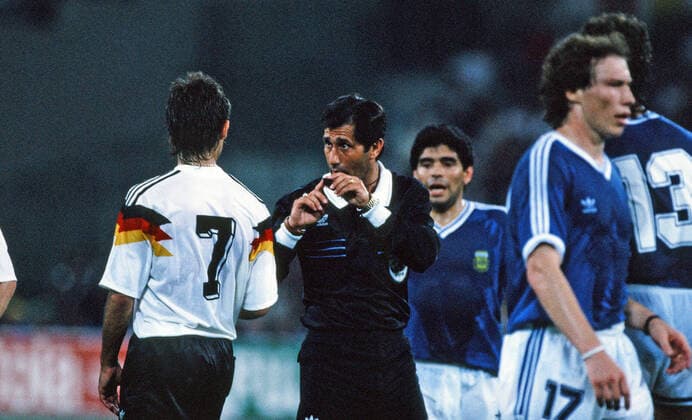 Germany Argentina Italy, Rome, 08 07 1990, Football, FIFA World Cup 1990 in Italy, Final, DFB Germany Argentina 1 0 v l Pierre Littbarski Germany , Edgardo Codesal Referee