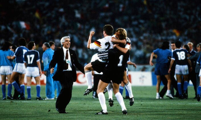 Germany Argentina Italy, Rome, 08 07 1990, Football, FIFA World Cup 1990 in Italy, Final, DFB Germany Argentina 1 0 v l Stefan Reuter, Andreas Brehme, Bodo Illgner all Germany