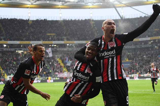25 01 2020, xjhx, Soccer 1 Bundesliga, Eintracht Frankfurt RB Leipzig emspor, v l Timothy Chandler Eintracht Frankfurt , Almamy Toure Eintracht Frankfurt , Bas Dost Eintracht Frankfurt celebrate the goal, The goal celebration for 1 0 DFL DFB REGULATIONS PROHIBIT ANY USE OF PHOTOGRAPHS as IMAGE SEQUENCES and or QUASI VIDEO Frankfurt am Main