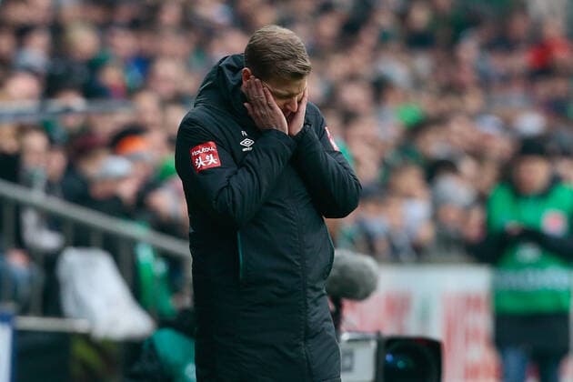 26 01 2020, xtgx, Fussball 1 Bundesliga, SV Werder Bremen TSG 1899 Hoffenheim emspor, v l Florian Kohfeldt Werder Bremen, Coach disappointed, looks disappointed, depressed, disappointed DFL DFB REGULATIONS PROHIBIT ANY USE OF PHOTOGRAPHS as IMAGE SEQUENCES and or QUASI VIDEO Bremen