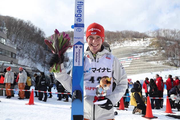02 02 2020, Oekurayama Ski Jump, Sapporo, JPN, FIS World Cup Ski Jumping, award ceremony, in the picture Stephan Leyhe GER during the winner ceremony for the FIS Ski Jumping World Cup at the Oekurayama Ski Jump in Sapporo, Japan on 2020 02 02 Sapporo  EP_tad