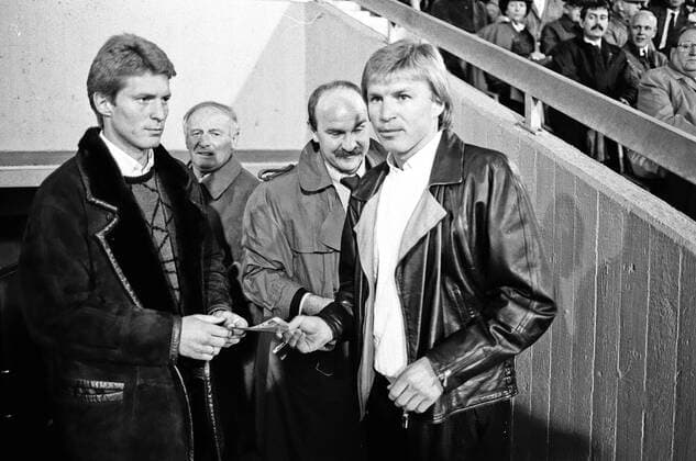VfB Stuttgart 1 FC Köln Deutschland, Stuttgart, 15 04 1987, Football, Bundesliga, Season 1986 1987, 25 Matchday, VfB Stuttgart 1 FC Köln 5 1 v l Karl Heinz Förster, Bernd Förster
