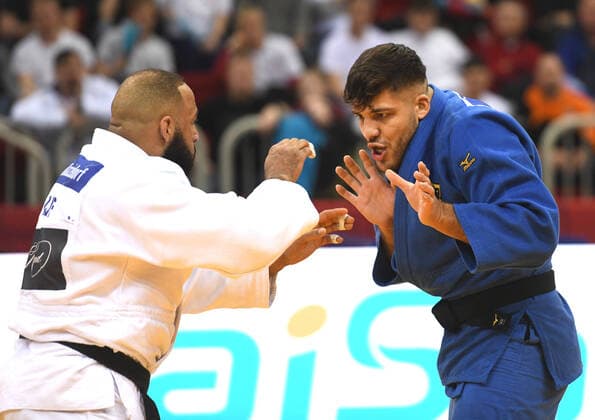 23 02 2020 Judo , Grand Slam 2020 in Düsseldorf 100 KG plus semi-final Johannes Frey wins blue against Roy Meyer Netherlands in white HM