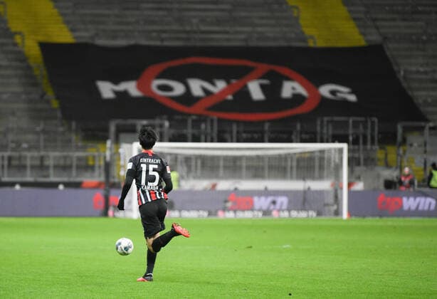 24 02 2020, xmhx, Football 1 Bundesliga, Eintracht Frankfurt Union Berlin emspor, v l Daichi Kamada Eintracht Frankfurt DFL DFB REGULATIONS PROHIBIT ANY USE OF PHOTOGRAPHS as IMAGE SEQUENCES and or QUASI VIDEO Frankfurt am Main