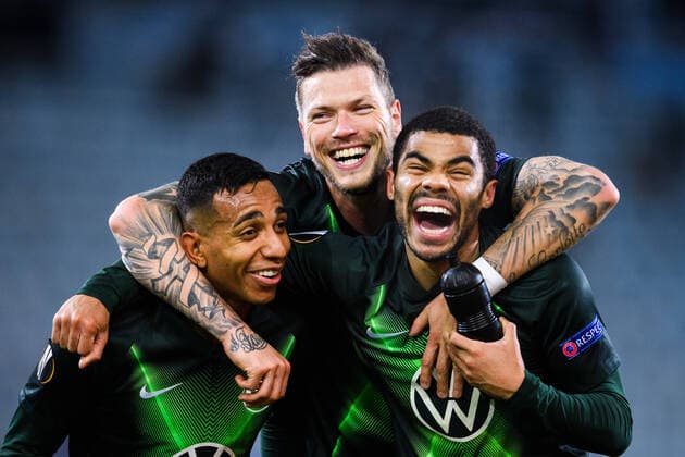 200227 Daniel Ginczek and Joao Victor of Wolfsburg celebrate after the Europa Leauge match between Malmö FF and Wolfsburg on February 27, 2020 in Malmö Photo Petter Arvidson BILDBYRAN kod PA 35746 bbeng football football soccer europe league europa league 2019 20 malmö ff wolfsburg cheer,  Copyright: PETTERxARVIDSON BB200227PA122