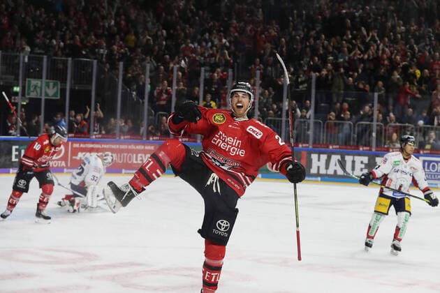 Sport KEC The Sharks vs. Polar Bears Berlin Ice Hockey DEL German Ice Hockey League Pascal Zerressen Sharks cheering over the goal of 4 3 06 03 2020