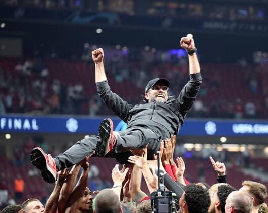 UEFA Champions League Final 2019 Tottenham Hotspurs FC Liverpool Spain, Madrid, 01 06 2019, Football, UEFA Champions League, Season 2018 2019, Final in Madrid, Tottenham Hotspurs FC Liverpool 0 2 Jürgen Klopp Coach FC Liverpool is thrown into the air by his players after winning the CL, DFL DFB REGULATIONS PROHIBIT ANY USE OF PHOTOGRAPHS AS IMAGE SEQUENCES AND OR QUASI VIDEO
