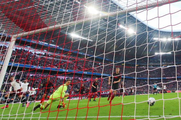 Soccer Bundesliga, 25 Matchday, FC Bayern Muenchen 1 FC Augsburg Leon Goretzka FC Bayern Muenchen scores the goal for 2 0 against goalkeeper Andreas Luthe FC Augsburg DFL regulations prohibit any use of photographs as image sequences and or quasi video GER, Soccer, Bundesliga, FC Bayern Muenchen 1 FC Augsburg, 08 03 2020 Munich Copyright: xTomxWellerx xEibner-Pressefotox EP_eer