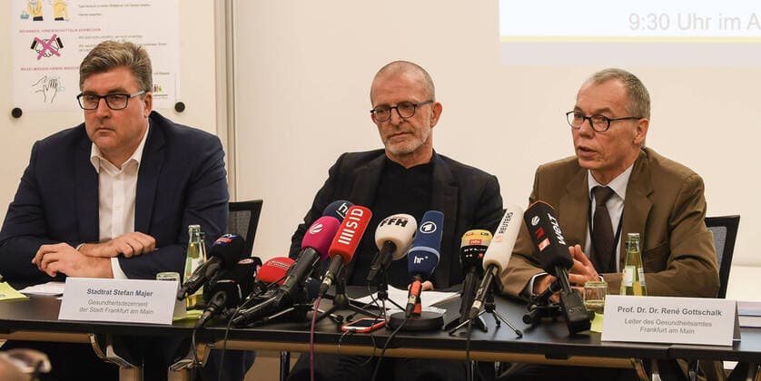 11 03 2020, xmhx, Football Press Conference, Frankfurt Health Department for the EL match in Frankfurt emspor, l Axel Hellmann Member of the Board Eintracht Frankfurt AG , City Councillor Stefan Majer Head of the Health Department of the City of Frankfurt am Main , Prof Dr Rene Gottschalk Head of the Health Department Frankfurt am Main DFL DFB REGULATIONS PROHIBIT ANY USE OF PHOTOGRAPHS as IMAGE SEQUENCES and or QUASI VIDEO Frankfurt am Main