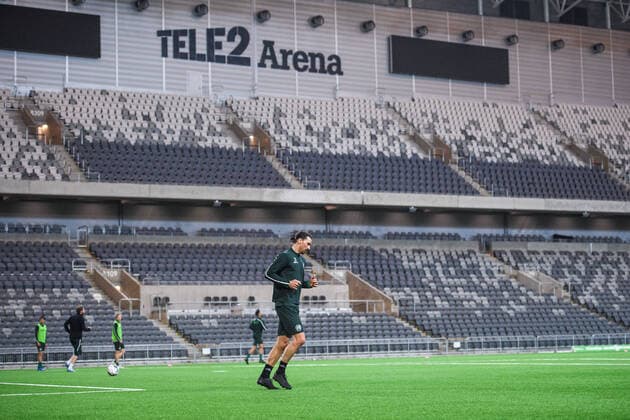 200417 Zlatan Ibrahimovic participates in a training session with Hammarby on April 17, 2020 in Stockholm Photo Maxim ThorÃ Photo Agency Code MT bbeng football football hammarby training allsvenskan,  Copyright: MAXIMxTHORE BB200417BB030