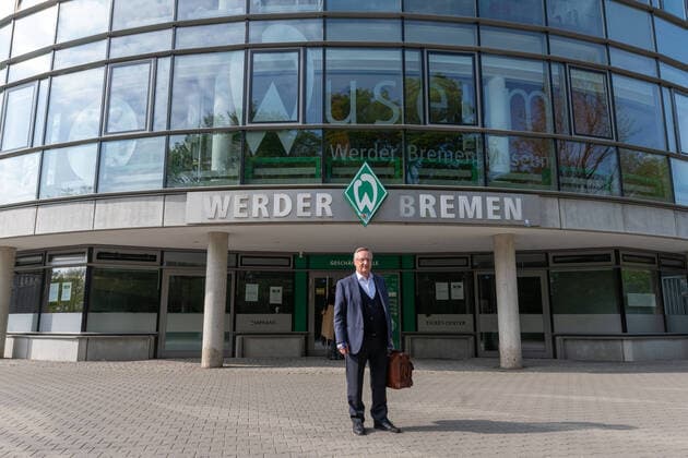 GER, 1 FBL, Werder Bremen Training 28 04 2020, training grounds at wohninvest WESERSTADION,, Bremen, GER, 1 FBL, Werder Bremen Training, in the picture Günter Guenter Distelrath President of the Lower Saxony Football Association on Tuesday morning in front of the entrance to the office of SV Werder Bremen regular meeting with the board of directors nordphotoxKokenge nph00001