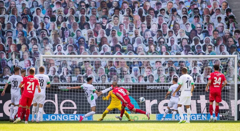 Borussia Moenchengladbach Union Berlin, 31 05 2020 Sebastian Andersson Union Berlin , mi , scored the goal for 2 1, left Ramy Bensebaini Borussia Moenchengladbach 31 05 2020, Football, 1 Bundesliga, Season 2019 20, 29 Matchday, Borussia Moenchengladbach Union Berlin, Photo MORITZ MUELLER POOL Only for journalistic use Only for editorial use Moenchengladbach Borussia Park NRW Germany Poolfoto Moritz Mueller ,EDITORIAL USE ONLY