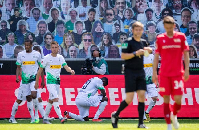 Borussia Moenchengladbach Union Berlin, 31 05 2020 Goal celebration Marcus Thuram BMG against racism 31 05 2020, football, 1 Bundesliga, season 2019 20, 29 Matchday, Borussia Moenchengladbach Union Berlin, photo MORITZ MUELLER POOL Only for journalistic use Only for editorial use Moenchengladbach Borussia Park NRW Germany Poolfoto Moritz Mueller ,EDITORIAL USE ONLY Nur für journalistische Zwecke. Only for editorial use. (DFL DFB REGULATIONS PROHIBIT ANY USE OF PHOTOGRAPHS as IMAGE SEQUENCES and or QUASI-VIDEO). National and international News-Agencies OUT