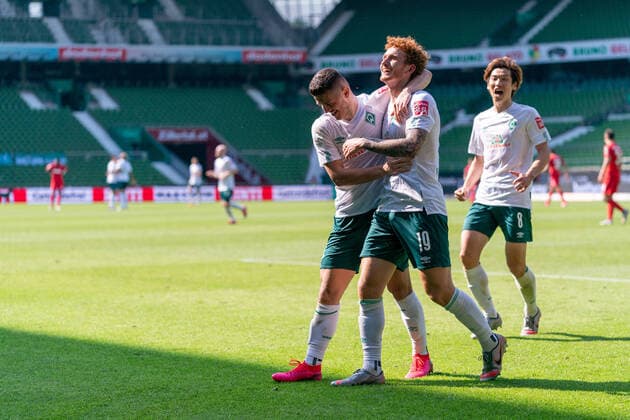 SV Werder Bremen vs 1 FC Koeln 27 06 2020 Milot Rashica Werder Bremen 07 , Joshua Sargent Werder Bremen 19 , Yuya Osako Werder Bremen 08 Sport nphgm001 Football 1 Bundesliga season 19 20 34 Matchday SV Werder Bremen vs 1 FC Koeln 27 06 2020 Foto gumzmedia nordphoto POOL DFL regulations prohibit any use of photographs as image sequences and or quasi video EDITORIAL USE ONLY National and international News Agencies OUT Bremen wohninvest Weserstadion Bremen GERMANY Poolfoto gumzmedia nordphoto ,EDITORIAL USE ONLY