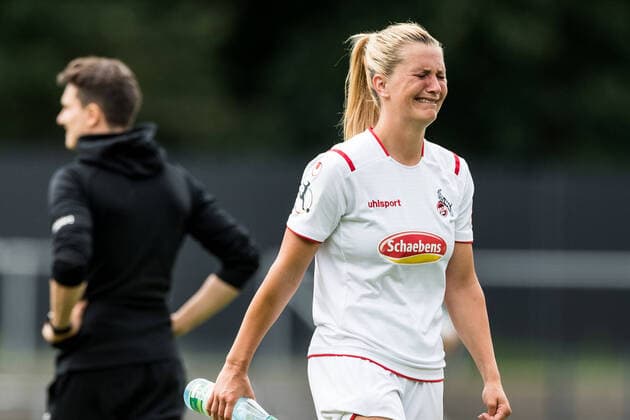 FLYERALARM Women Soccer Bundesliga 1 FC Cologne SC Sand 28 06 2020 Despite the victory against SC Sand the relegation can not be prevented Grief at 1 FC Cologne Rachel Rinast 31, 1 FC Cologne FLYERALARM Women Soccer Bundesliga, 1 FC Cologne SC Sand, Cologne, Franz Kremer Stadion DFL REGULATIONS PROHIBIT ANY USE OF PHOTOGRAPHS AS IMAGE SEQUENCES AND OR QUASI VIDEO Copyright: xBEAUTIFULxSPORTS Wunderlx