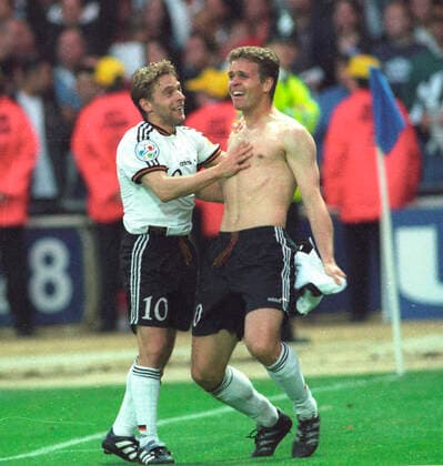 European Championship 1996 Final Germany Czech Republic 2 1 G G 30 6 in Wembley Jubel Oliver Bierhoff after Golden Goal with Thomas Häßler 30 06 1996 HM