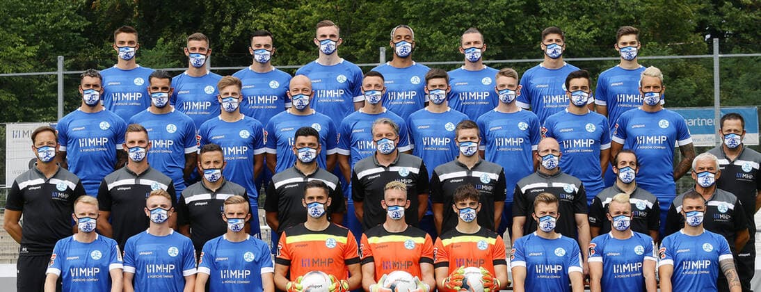 03 08 2020, Stuttgart , Oberliga , Photo session Stuttgarter Kickers , Team photo 2020 2021 , 4 Row from below from left Theo Rieg David Braig Bleron Visoka Niklas Kolbe Ruben Reisig Mijo Zunjic Tino Jukic Robin Schwemmle 3 Row from below from left Cristian Giles Dens Zagaria Nico Blank Lukas Kling Noah Lulic Nick Rudloff Niklas benkeser Marcelo Freitas Markus Obernosterer 2 Row from below from left Coach Ramon Gehrmann Yannick Dreyer Mustafa Ural Ümit Sahin Lutz Siebrecht Patrick Rost Adrian Fleuchaus Sascha Weininger Willi Mast Dieter Kerschbaum 1 row from below from left Marvin Weiss Marian Riedinger Benedickt Landwehr Thomas Bromma Tobias Trautner Maximilian otto David Kammenbauer Malte Moos Niko Dobros