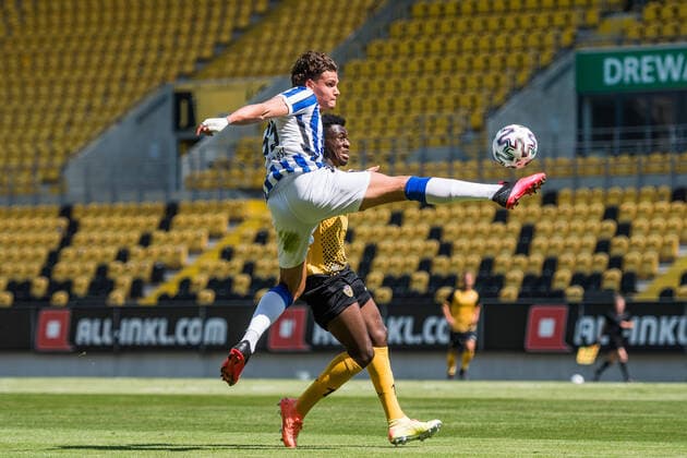 Dresdens Agyemang Diawusie right against Omar Rekik left Test match SG Dynamo Dresden Hertha BSC U23 Football 3 Liga Season 2019 2020 Summer preparation Rudolf Harbig Stadion Dresden 09 August 2020