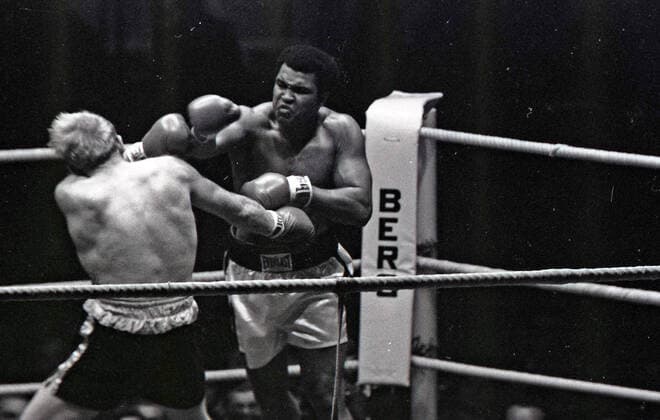 24 05 76 boxing Cassius Clay Muhammad Ali Richard Dunn Germany, Munich, 24 05 1976, boxing, World Championship heavyweight fight Cassius Clay aka Muhammad Ali USA vs Richard Dunn GBR v l Richard Dunn, Muhammad Ali