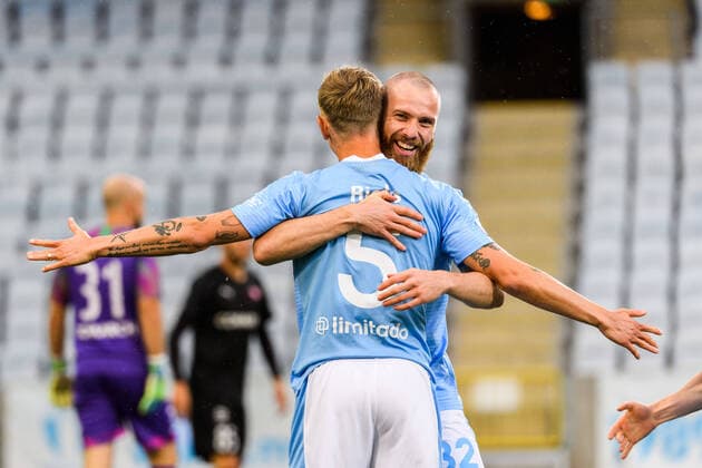 200827 Jo Inge Berget celebrates with Sören Rieks of Malmö FF after 1 0 during the UEFA Europa League qualifying match between Malmö FF and Cracovia Krakow on August 27, 2020 in Malmö Photo Ludvig Thunman BILDBYRAN kod LT LT0027 fotboll football soccer uefa europa league malmö ff cracovia krakow bbeng cheers,  Copyright: LUDVIGxTHUNMAN BB200827LT013