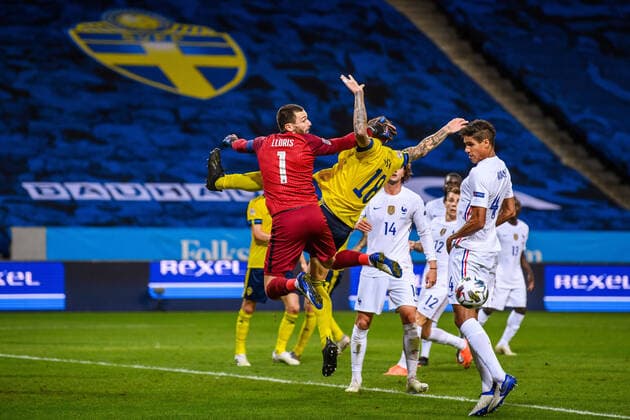 200905 Goalkeeper Hugo Lloris of France and Pontus Jansson of Sweden during the Nations League football match between Sweden and France on September 5, 2020 in Stockholm Photo Joel Marklund BILDBYRAN kod JM JM0013 bbeng fotboll fotball fotball football soccer landskamp nations league sverige sweden sverige a frankrike france,  Copyright: JOELxMARKLUND BB200905JM114