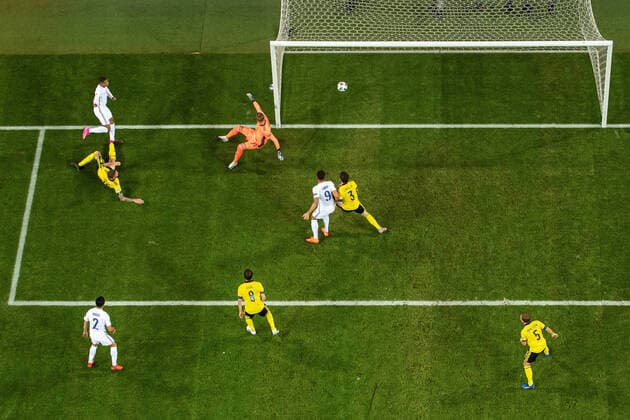 200905 Kylian MbappÃ of France scores 0 1 behind goalkeeper Robin Olsen of Sweden during the Nations League football match between Sweden and France on September 5, 2020 in Stockholm Photo Joel Marklund BILDBYRAN kod JM JM0013 bbeng fotboll fotball fotball football soccer landskamp nations league sverige sweden sverige a france france,  Copyright: JOELxMARKLUND BB200905JM221