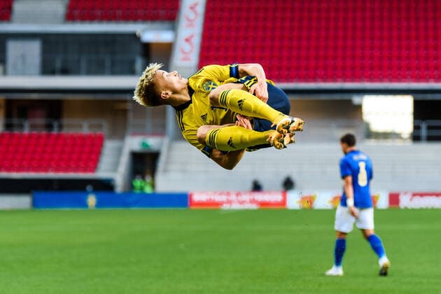 200908 Pontus Almqvist of Sweden celebrates the 1 0 goal during the UEFA European Under 21 Qualifier football match between Sweden and Italy on September 8, 2020 in Kalmar Photo Petter Arvidson BILDBYRAN kod PA PA0058 fotball football fotboll soccer european under 21 qualifier em kval u21 sverige sweden italy italy uefa euro under 21 qualifier cheers,  Copyright: PETTERxARVIDSON BB200908PA022