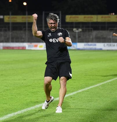 15 09 2020, xhbx, Fussball Regionalliga Suedwest, FK Pirmasens Offenbacher Kickers emspor, v l goal celebration, celebrate the goal 0 2 by Tunay Deniz Offenbacher Kickers , Trainer Angelo Barletta Offenbacher Kickers DFL DFB REGULATIONS PROHIBIT ANY USE OF PHOTOGRAPHS as IMAGE SEQUENCES and or QUASI VIDEO Pirmasens