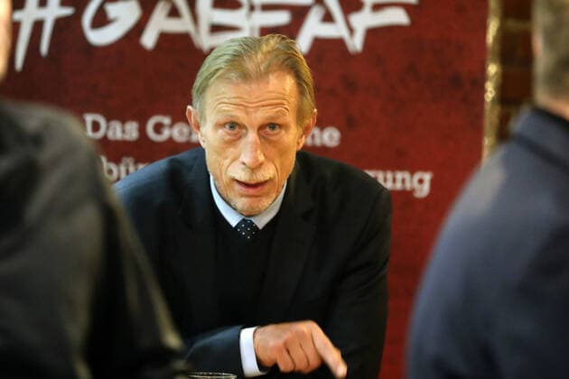 Sport KICKER BASE building copper smelter, Sportbuzzer Networknight with sports celebrities, Christoph Daum, Picture 06 10 2020